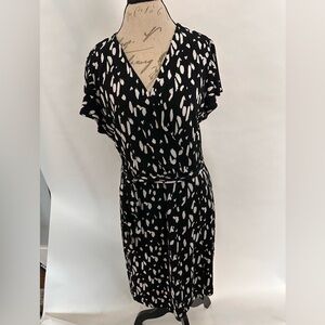 Nine West Black and White Patterned Midi Dress